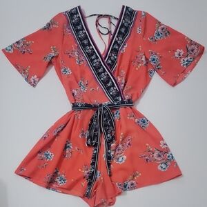 NWT Women's Trixxi V-Neck Orange Coral Floral Print Romper With Waist Tie Size M